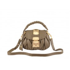 Bolso pequeño tipo cofre Miu Miu color caqui