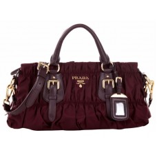 Bolso Prada Tessuto Gaufre de nailon con asa superior en color burdeos