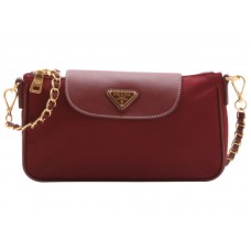Bolso de mano Prada Tessuto de nailon con piel saffiano en color burdeos