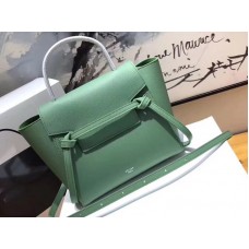 Riñonera Celine Micro de piel de becerro granulada verde