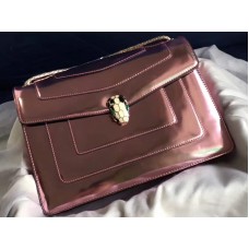 Bvlgari Flap Cover Serpenti Forever 28cm Piel de becerro metalizada Cuarzo rosa