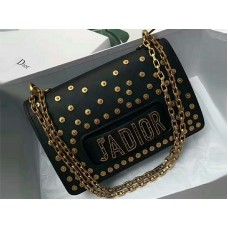Minibolso de cadena con solapa y tachuelas doradas Dior J'Adior, negro dstud01