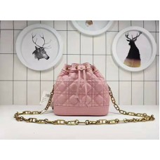 Bolso cubo Dior Mini Miss Dior de piel de cordero rosa