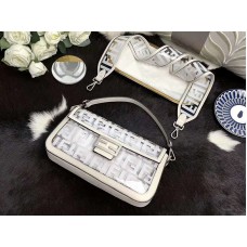 Bolso Baguette Fendi en PU blanco