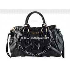 Bolso tote de piel de vacuno Miu Miu negro