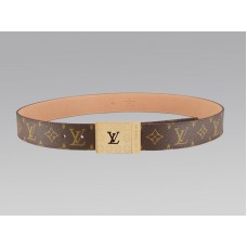 Cinturón Louis Vuitton con monograma y hebilla dorada