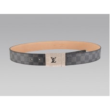 Cinturón Louis Vuitton Damier Graphite con hebilla plateada con logotipo