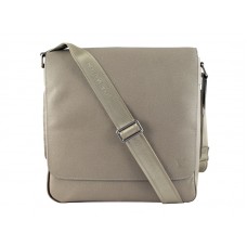 Louis Vuitton Taiga Cuero Milo Polaire