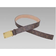 Hebilla dorada con monograma Louis Vuitton Inventeur