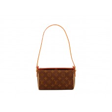 Recital del monograma de Louis Vuitton
