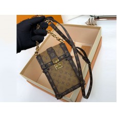 Cadena para teléfono móvil Louis Vuitton Monogram Reverse Trunk m44184